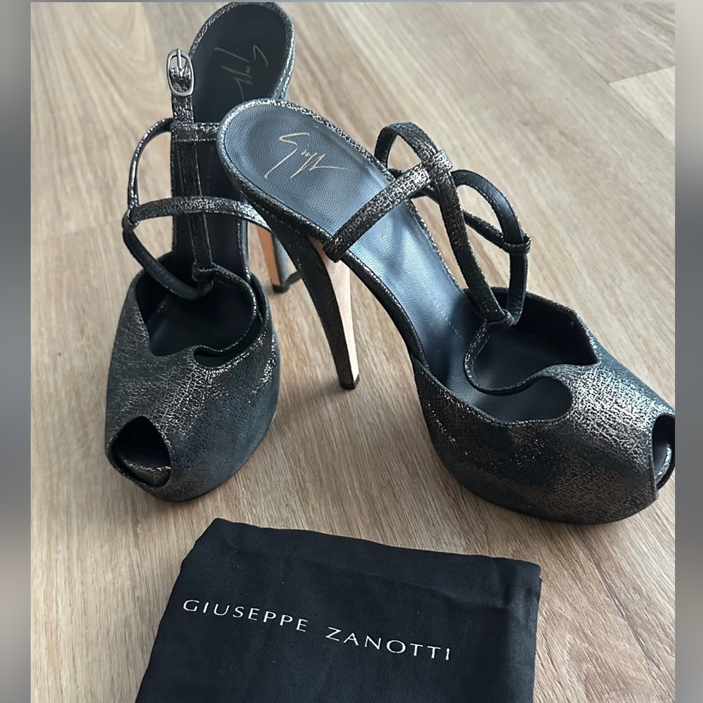Giuseppe Zanotti Black and Silver Women's Heels - Rare!